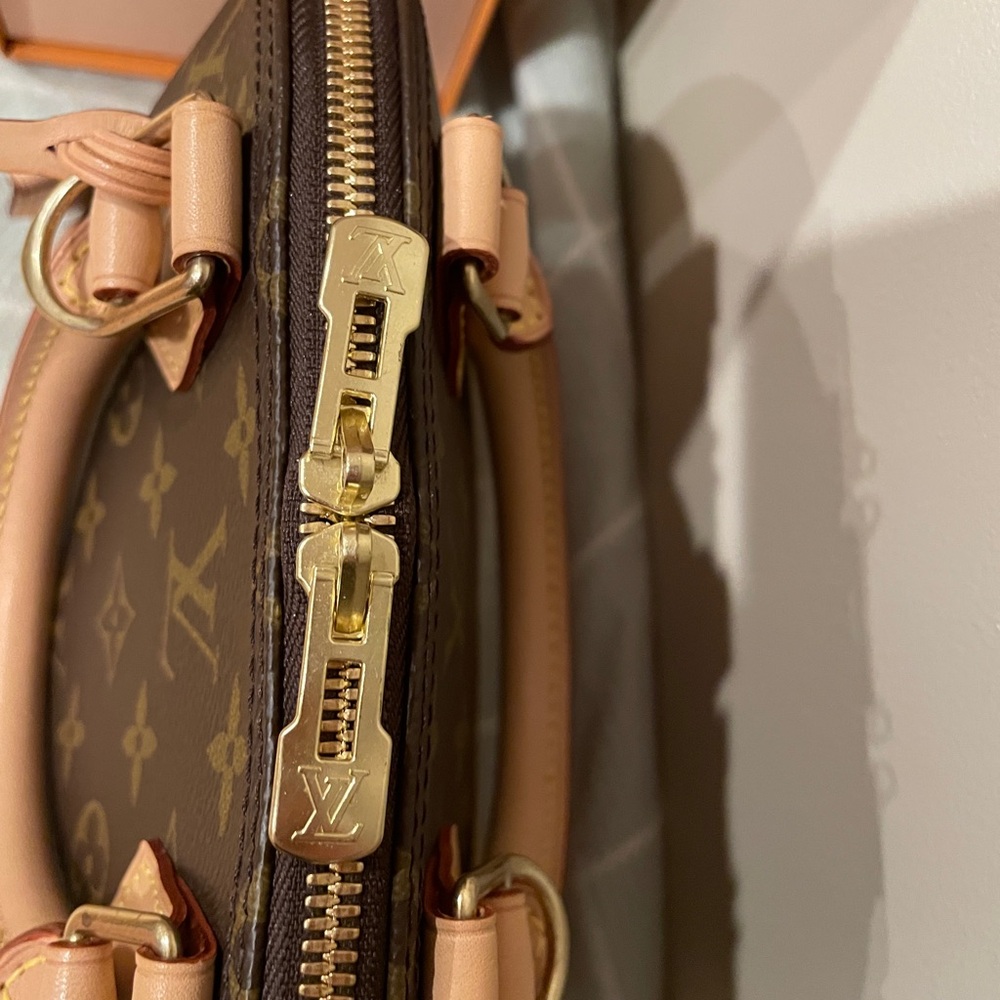 Louis Vuitton Alma BB Bag in Brown Monogram
“Price is Firm” - Picture 8 of 14